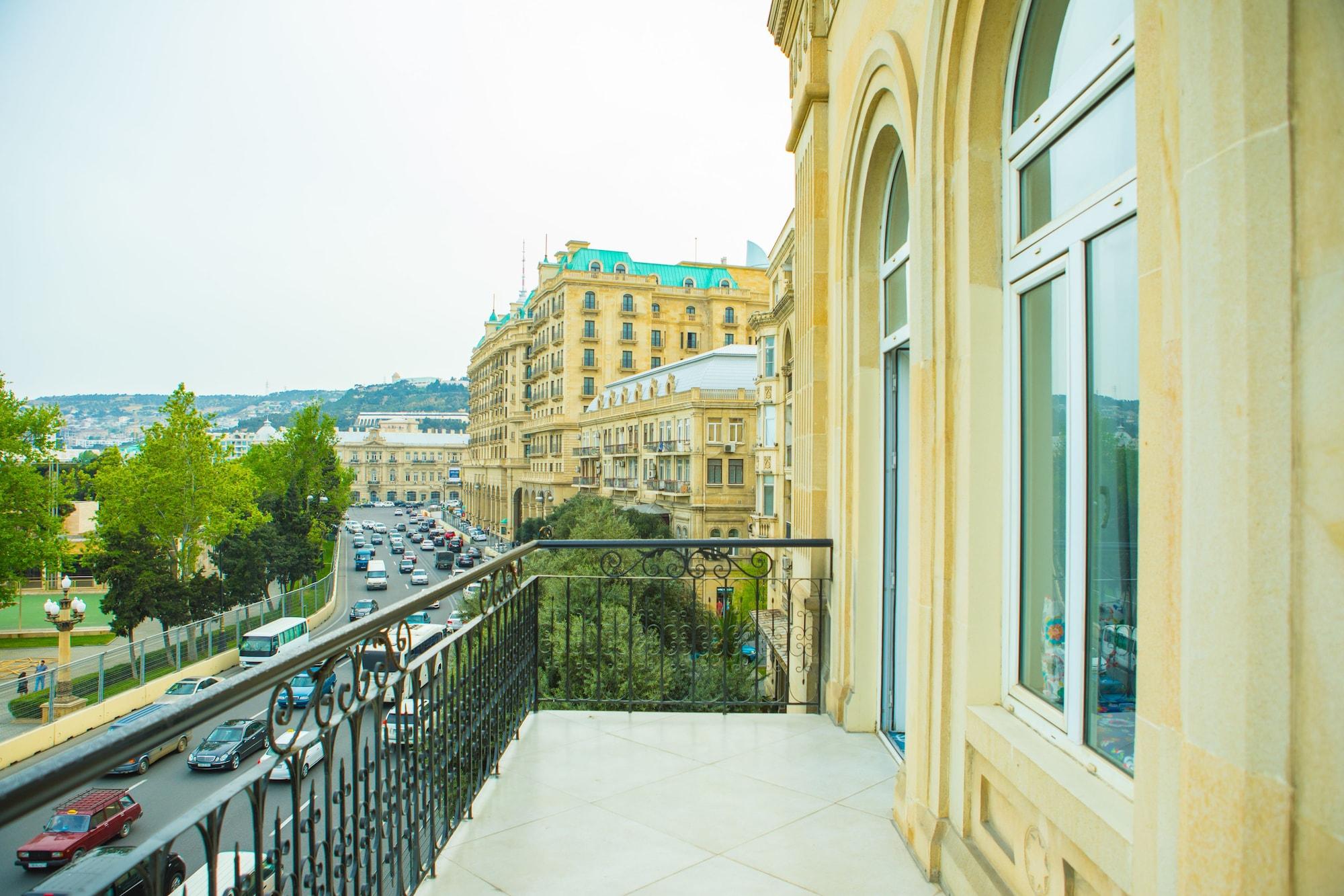 Promenade Hotel Baku Exterior photo A balcony in Baku, Azerbaijan