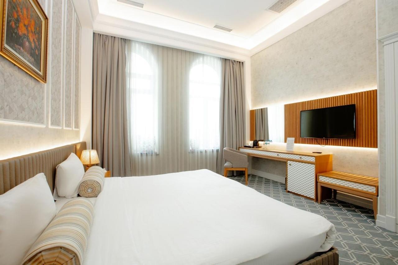 Promenade Hotel Baku Exterior photo Deluxe Room