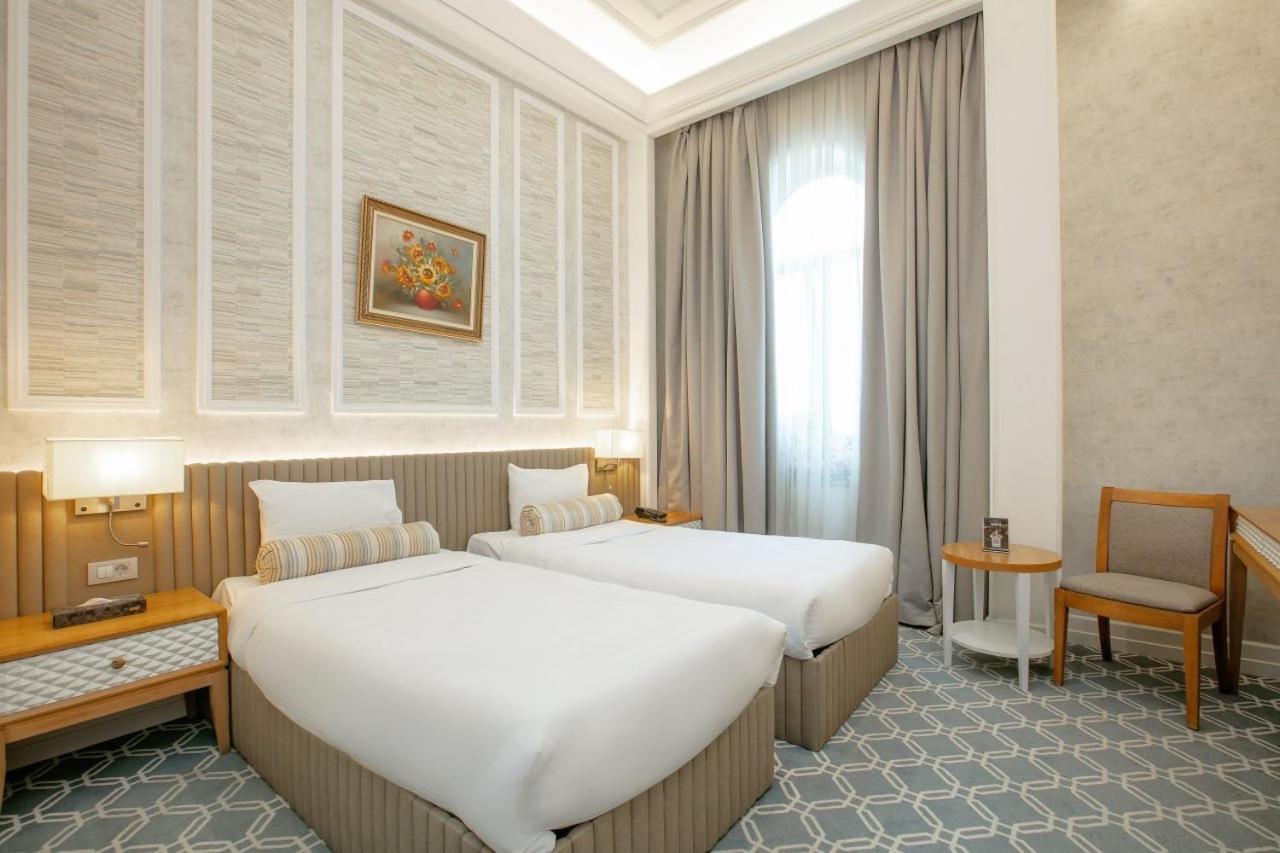 Promenade Hotel Baku Exterior photo Deluxe Room