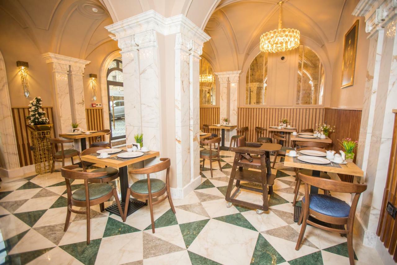 Promenade Hotel Baku Exterior photo The restaurant